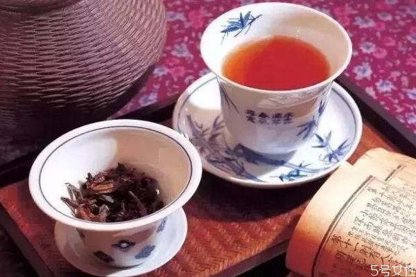 安瓶精华液的正确使用方法,安瓶精华液的正确使用顺序