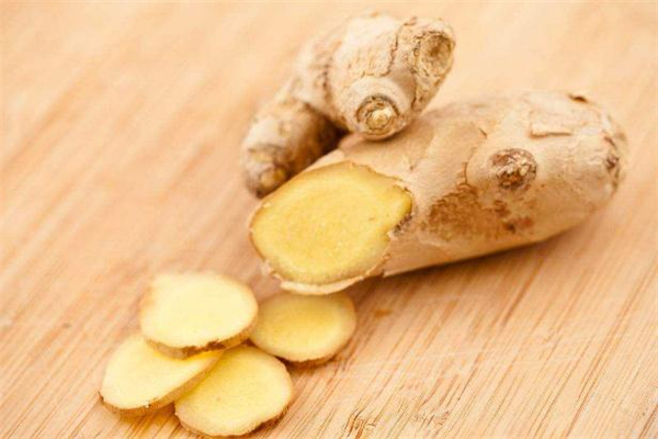 生姜涂脚底有什么好处和坏处,生姜涂脚底有什么好处涂几分钟