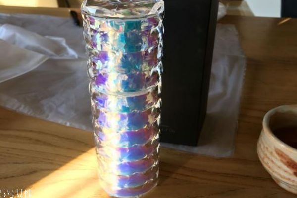 精华越贵越好吗,精华那么贵到底有没有用