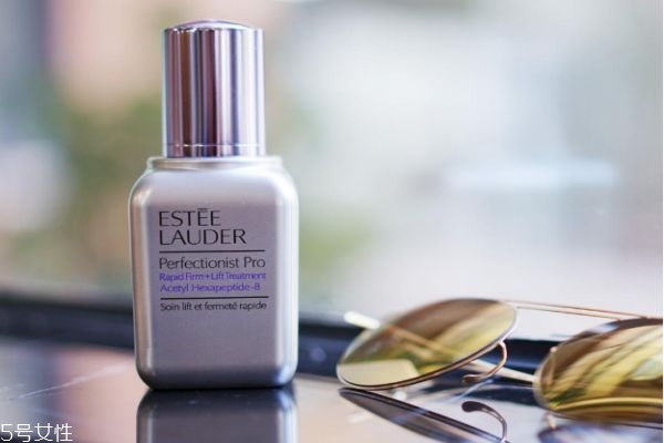 适合45岁用的精华,25岁用什么精华液比较好 适合45岁用的精华,25岁用什么精华液比较好