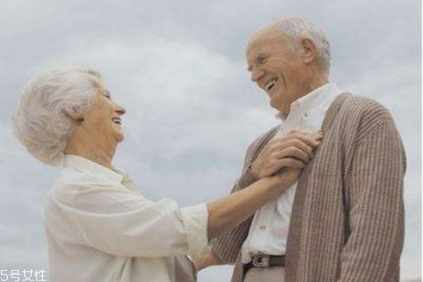 老年人缺钙的危害视频,老年人缺钙的危害 老年人缺钙的危害视频,老年人缺钙的危害