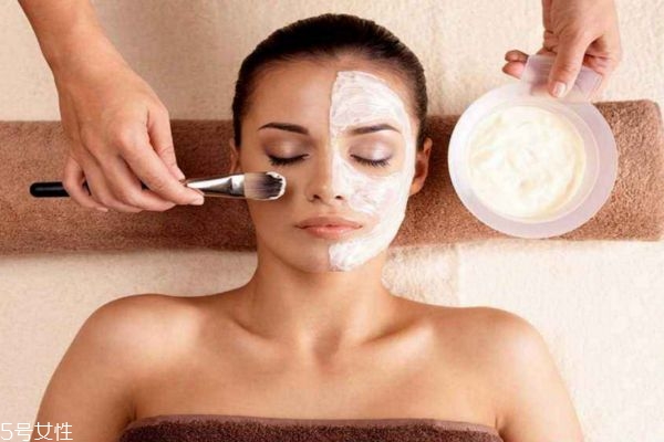 怎样自制补水面膜效果最好的方法,自己做面膜什么最补水