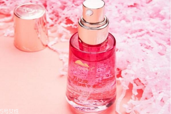 玫瑰纯露是爽肤水吗,纯露和爽肤水的区别