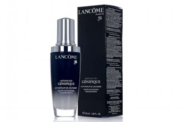 先用肌底液还是爽肤水,水和肌底液哪个先用