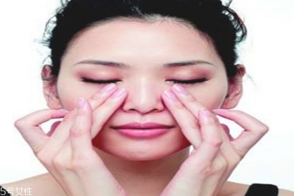 如何正确使用眼霜手法,正确抹眼霜的手法