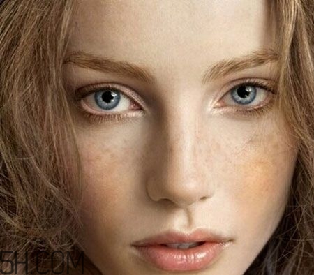 中年后脸上长斑的原因,人到中年脸上长斑是怎么回事