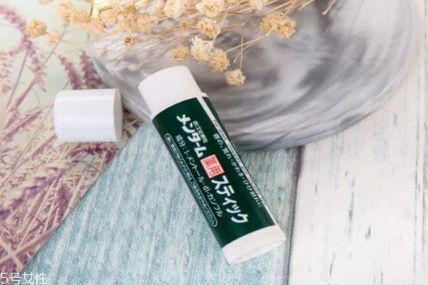 哪个牌子的润唇膏好用,润唇膏哪个牌子的好