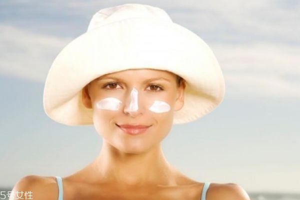 隔离霜是防晒霜吗?,冬天用隔离霜好还是防晒霜好