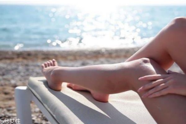 防晒霜正确涂抹方式,怎样涂防晒霜才正确