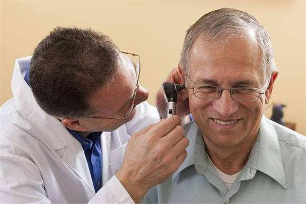 老人听力下降如何治疗,老人听力不好怎么提高听力