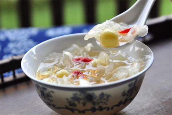 银耳汤多久喝一次好(红枣银耳汤多久喝一次好) 银耳汤多久喝一次好(红枣银耳汤多久喝一次好)