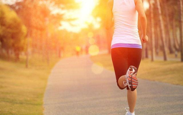 跑步后膝盖疼痛怎么办吃什么药,跑步后膝盖疼痛的原因和治疗方法