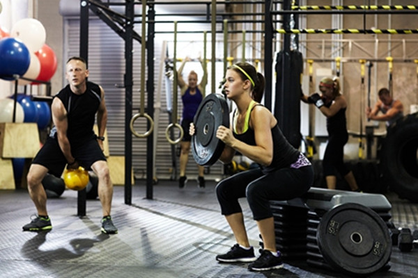 女生练力量训练的好处,女生练肌肉的好处