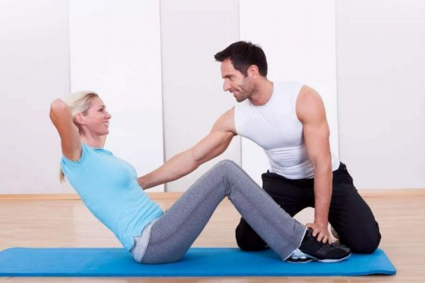 标准卷腹怎么做,标准卷腹的正确做法 图示