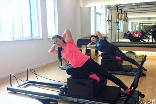 普拉提应该怎么练,普拉提主要练什么 普拉提应该怎么练,普拉提主要练什么