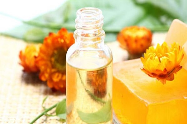 如何用甘油护肤,甘油护肤正确使用方法 如何用甘油护肤,甘油护肤正确使用方法