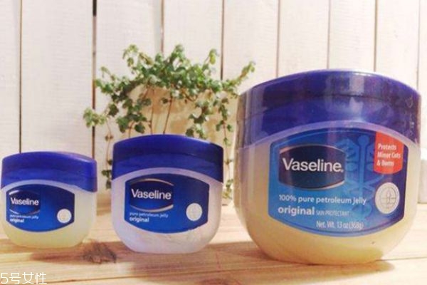 如何用凡士林去黑头,凡士林怎么去黑头粉刺
