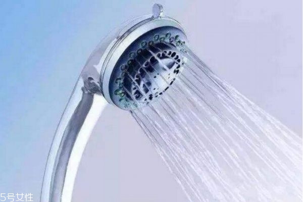 冬天洗澡应该注意什么,冬季洗澡安全常识 冬天洗澡应该注意什么,冬季洗澡安全常识