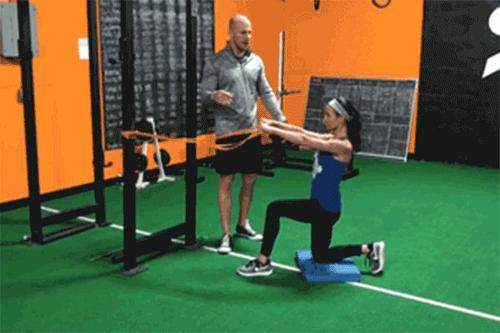 女生三角肌发达怎么办,女性三角肌过于发达怎么办?