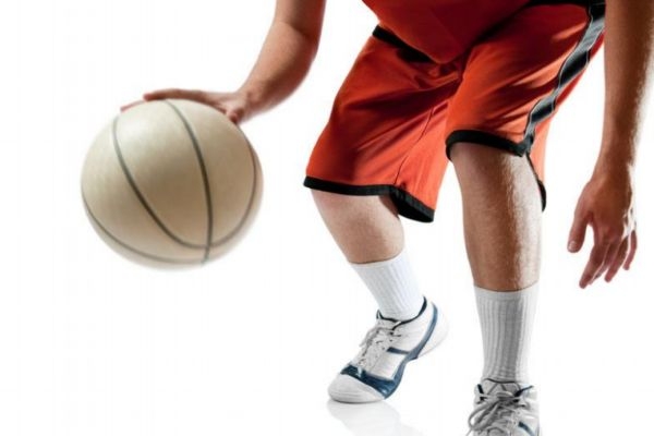 打篮球好处是什么,打篮球的好处和坏处