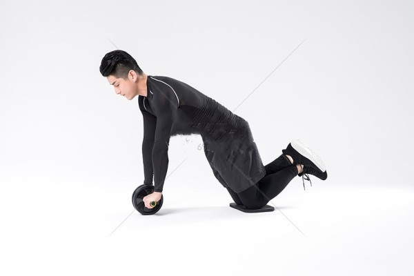 做健腹轮的注意事项,正确使用健腹轮要注意的细节 做健腹轮的注意事项,正确使用健腹轮要注意的细节