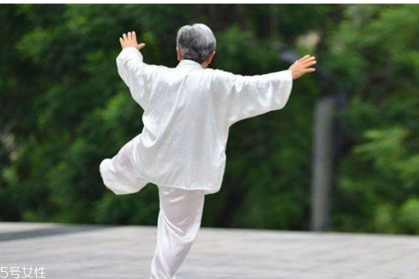 老年人打太极拳有什么好处,老年人打太极有什么好处