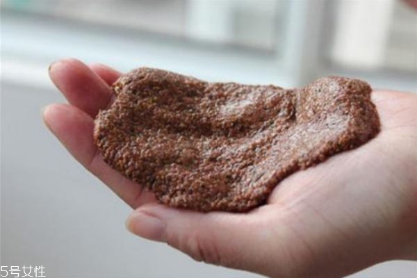 海藻面膜的作用和功效,海藻面膜如何使用