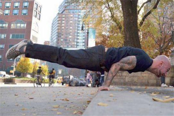 俄式挺身要练多久,练俄式挺身每天怎么练