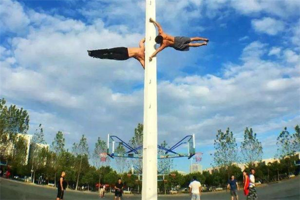 人体旗帜怎么练,人旗动作训练方法