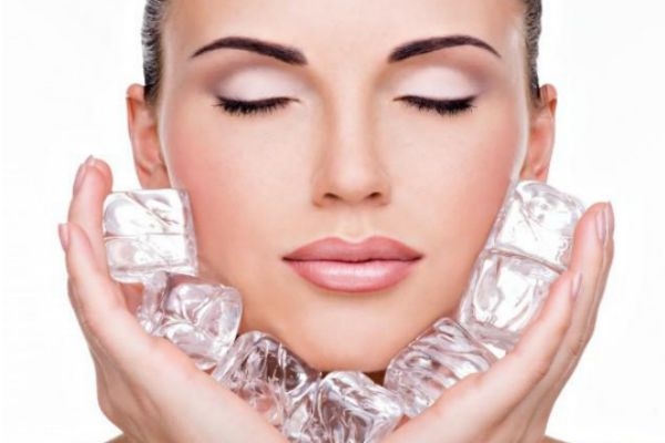 脸部皮肤干燥怎么补水最快,脸部干燥起皮怎么补水