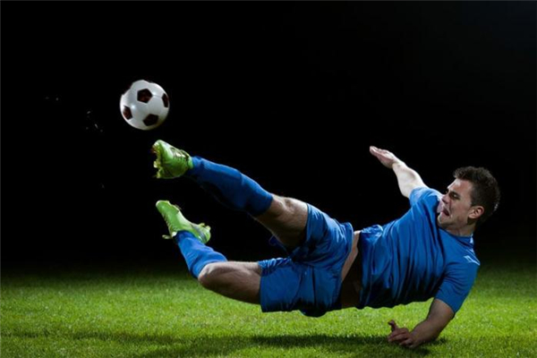 踢足球是有氧还是无氧,踢足球是有氧运动还是无氧运动 踢足球是有氧还是无氧,踢足球是有氧运动还是无氧运动