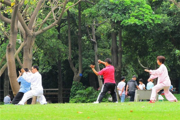 晨练多久后可以吃早餐,晨练需要吃早饭吗