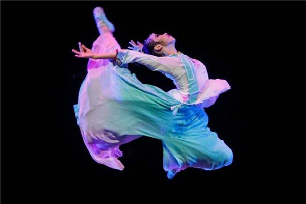 古典舞几岁开始学合适,古典舞适合多大孩子学 古典舞几岁开始学合适,古典舞适合多大孩子学