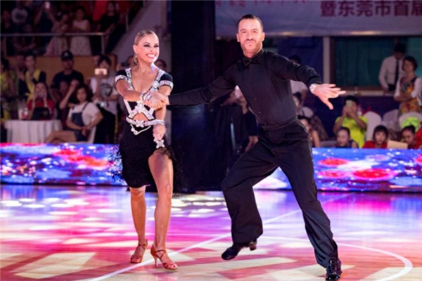 唇部磨砂膏有哪些成分,唇部磨砂膏有什么作用?