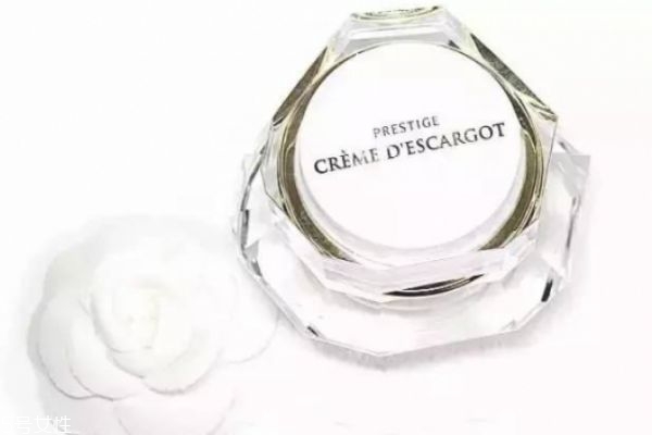 什么面霜滋润,滋润霜是面霜吗