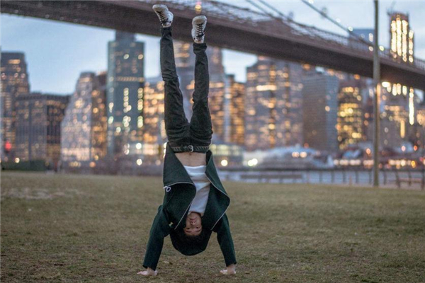 倒立怎么练 初学者,倒立怎么练视频教程