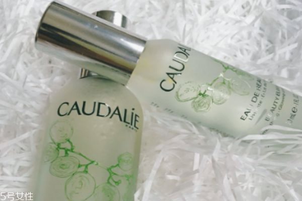 欧缇丽皇后水好用吗,欧缇丽爽肤水和皇后水区别 欧缇丽皇后水好用吗,欧缇丽爽肤水和皇后水区别