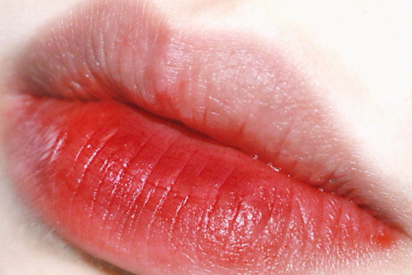 tf16适合唇色深的吗,tf15和16哪个适合黄皮唇色深