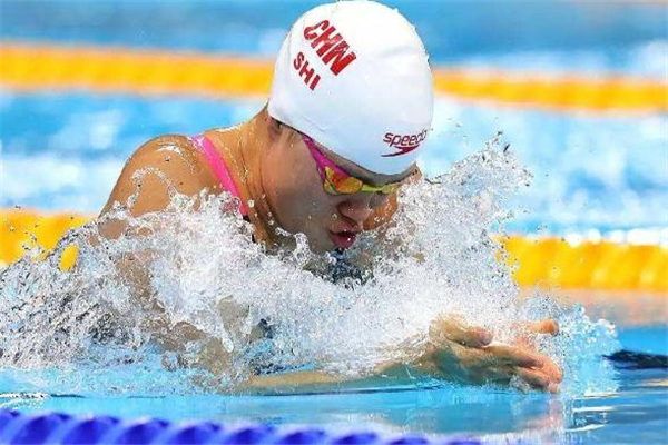 蛙泳怎么练,蛙泳训练哪里的肌肉