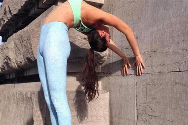 轮式瑜伽体式讲解,轮式瑜伽体式讲解视频