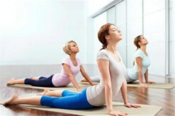 高温瑜伽后可以敷面膜吗,瑜伽最好在面膜前还是面膜后