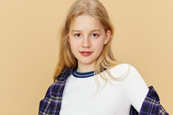 怎么练深蹲标准动作,标准深蹲该如何正确完成