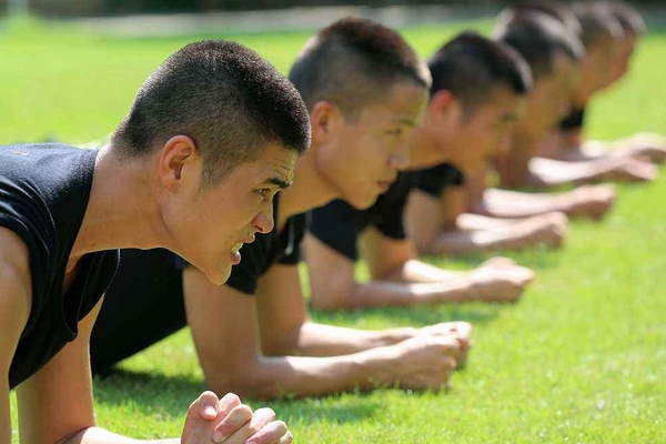 平板支撑怎么做视频教程,平板支撑怎么做效果最好 平板支撑怎么做视频教程,平板支撑怎么做效果最好