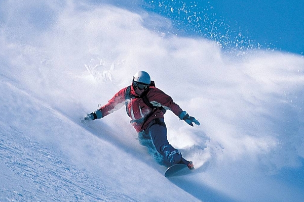 滑雪穿什么鞋子合适,滑雪穿什么鞋子好