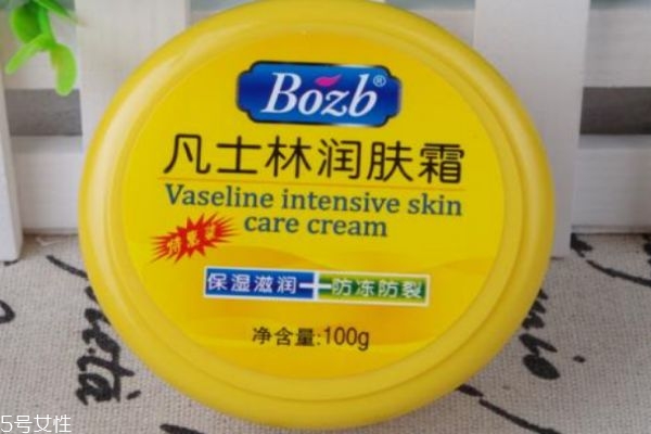 凡士林可以擦脸吗,凡士林倍护润肤露可以擦脸吗