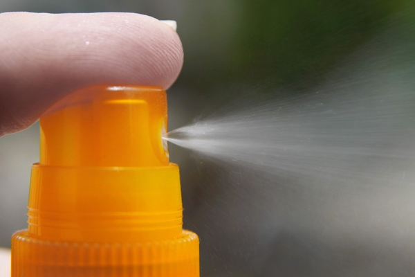 化妆水抹在脸上瞬间就干了,化妆水是洗完脸后用吗