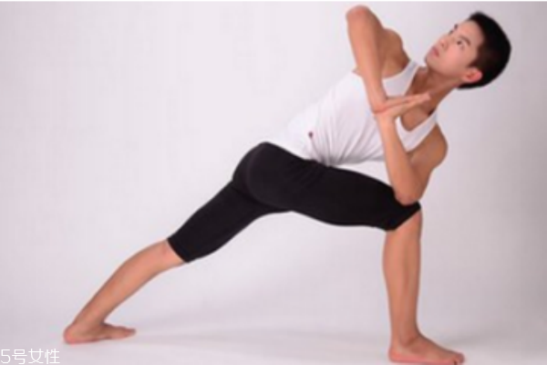 男士瑜伽动作,适合男人做的瑜伽动作