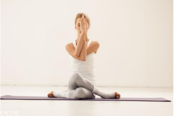 练瑜伽对子宫有什么好处,瑜伽对子宫有好处吗