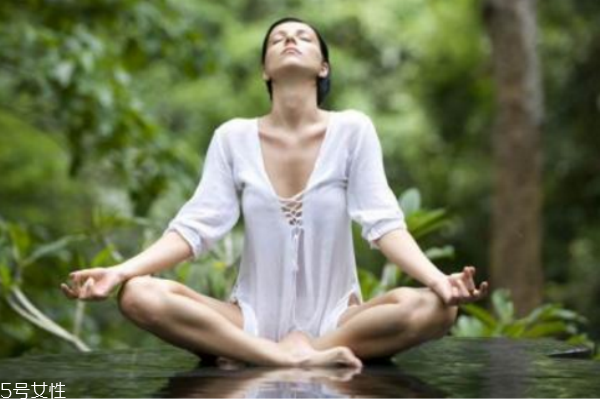 小孩练瑜伽的好处,小孩练瑜伽的好处和坏处