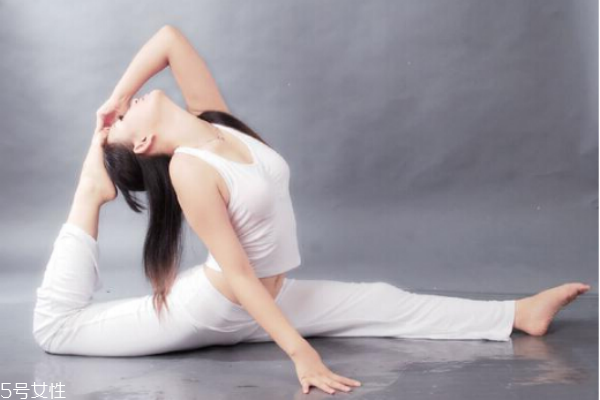 练瑜伽要注意什么,练瑜伽的注意事项:9个误区千万别犯
